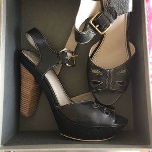 Hinge platform chunky heel